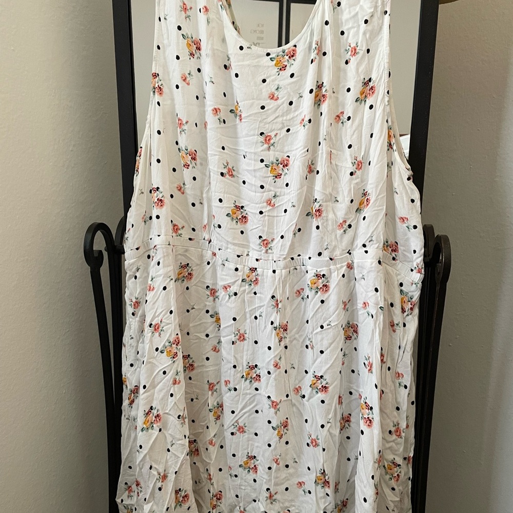 White with black polka dot top w/flowers